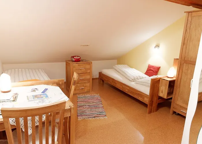 Πανσιόν Hildegard Naturhaus 3*